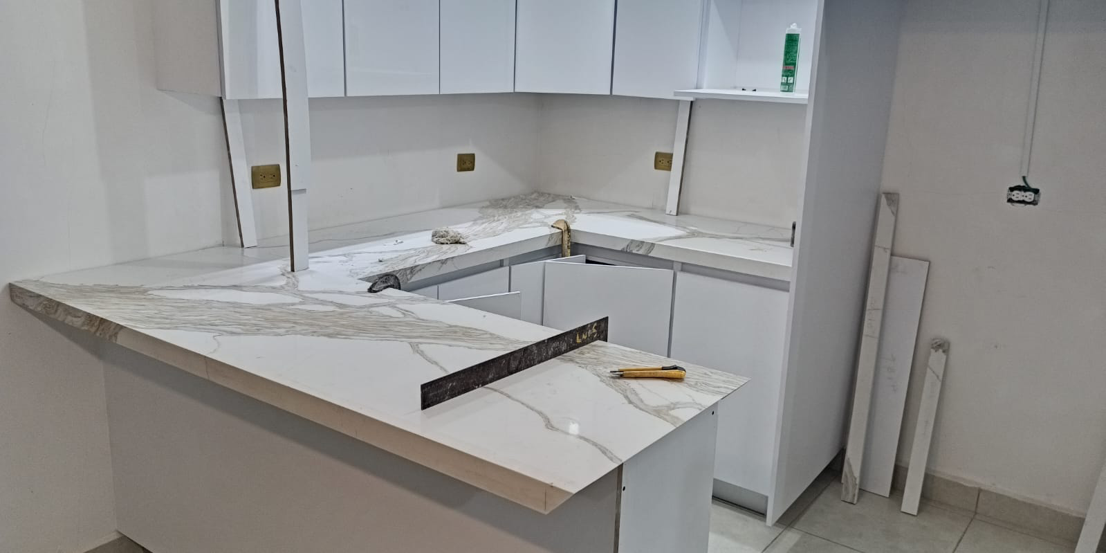 Cubierta fabricada en cuarzo Palermo