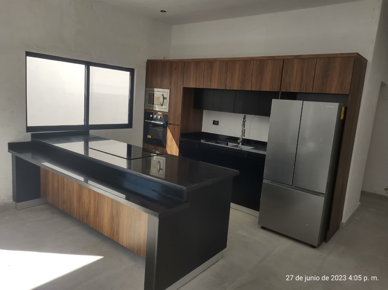 Cocina en granito San Gabriel